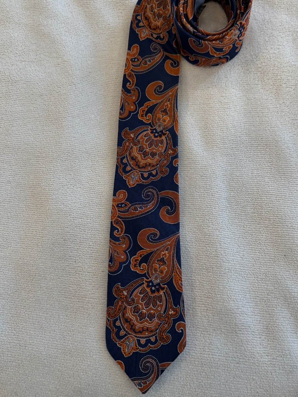 Tommy Hilfiger Navy Burnt Orange Paisley Silk Tie Slim 2.5 Inch Classic Menswear